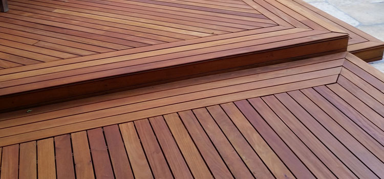 Redwood Decking Material in Palos Verdes Estates, CA